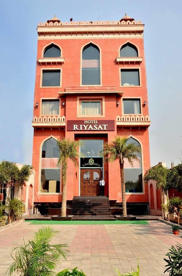 Hotel Riyasat Ludhiana Exterior foto